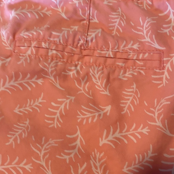 OLD NAVY SHORTS - Picture 5 of 9